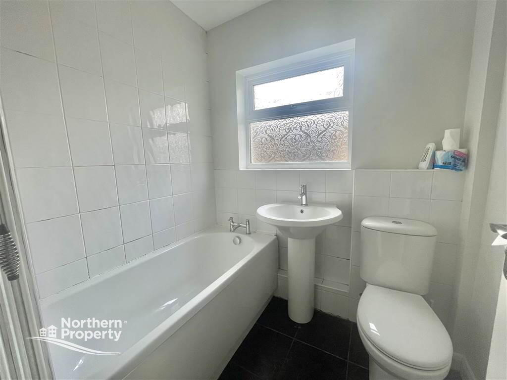 Photo 11 of 13 Norglen Gardens, Belfast