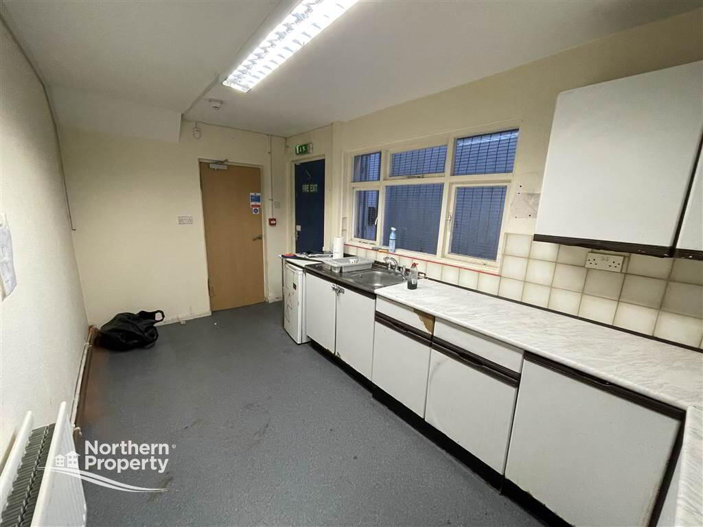 Photo 8 of 461 Falls Road, Belfast