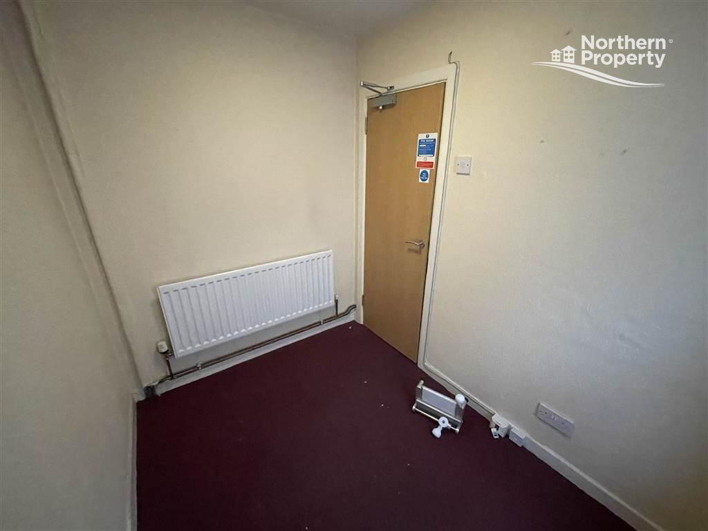 Photo 11 of 461 Falls Road, Belfast