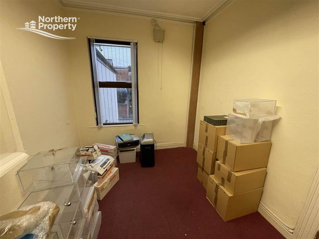 Photo 12 of 461 Falls Road, Belfast
