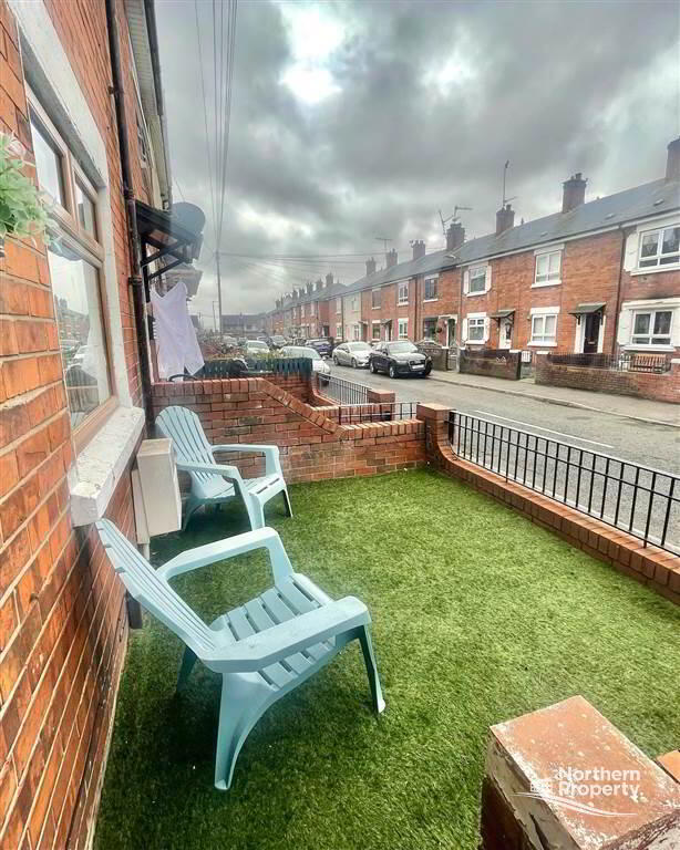 Photo 2 of 35 Brittons Drive, Belfast