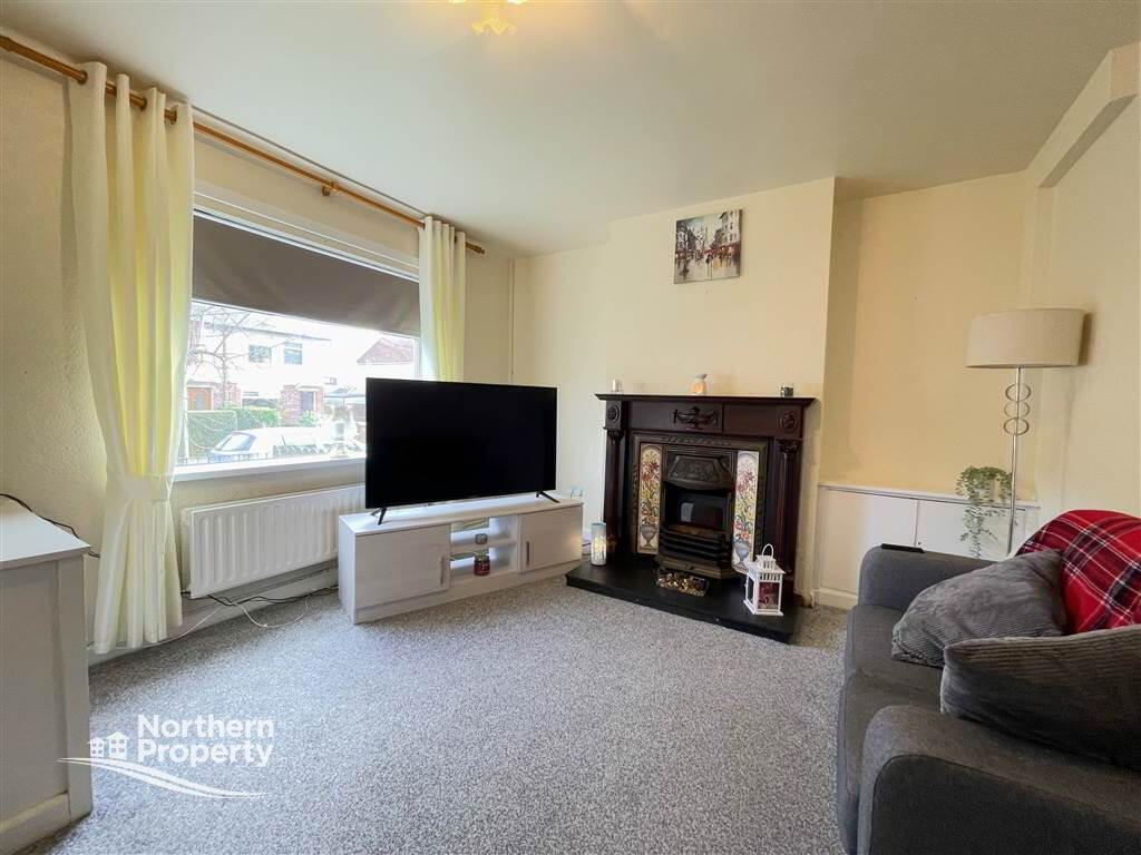 Photo 2 of 13 St James Drive, Belfast