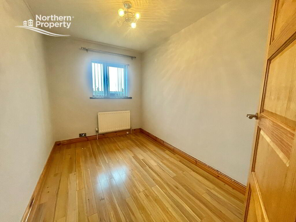 Photo 13 of 102 Ballymurphy Road, Belfast