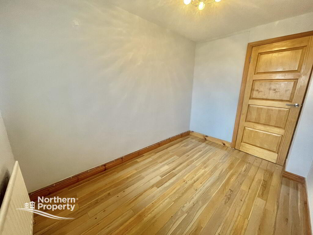 Photo 14 of 102 Ballymurphy Road, Belfast