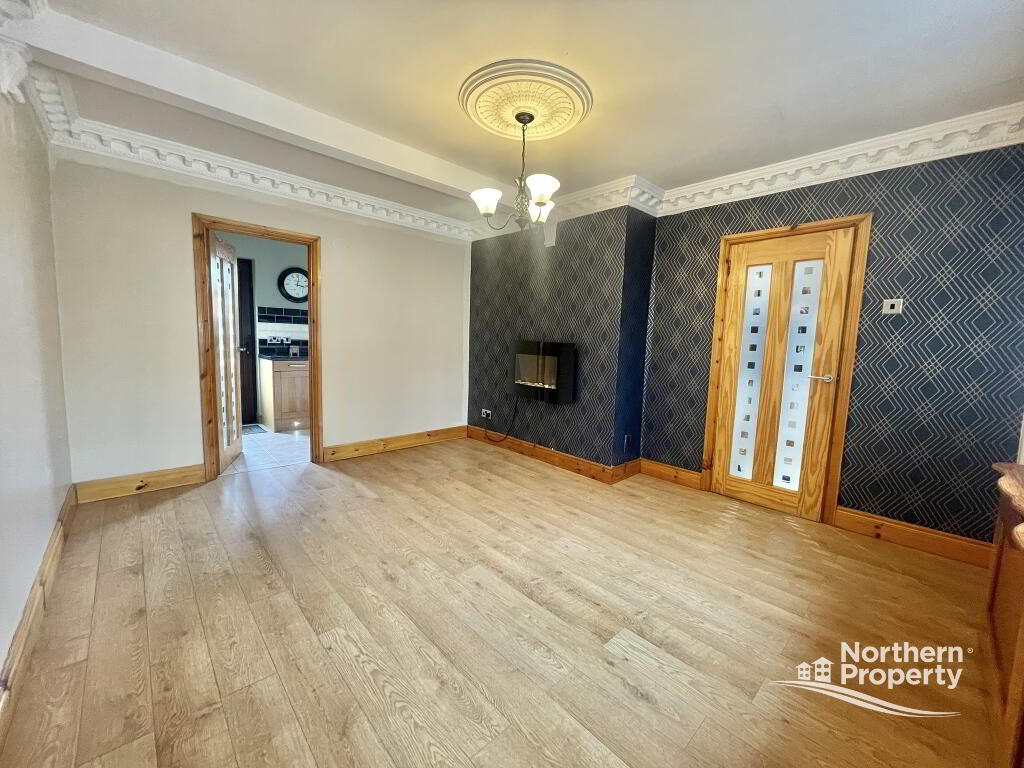 Photo 4 of 102 Ballymurphy Road, Belfast