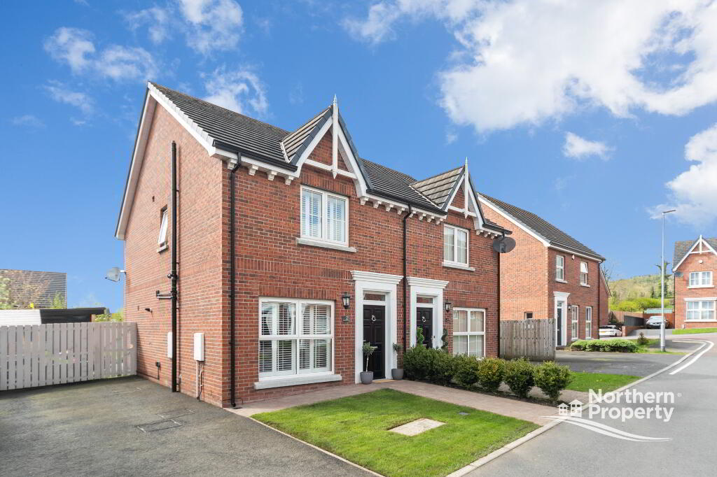 Photo 2 of 21 Lady Wallace Gate, Lisburn