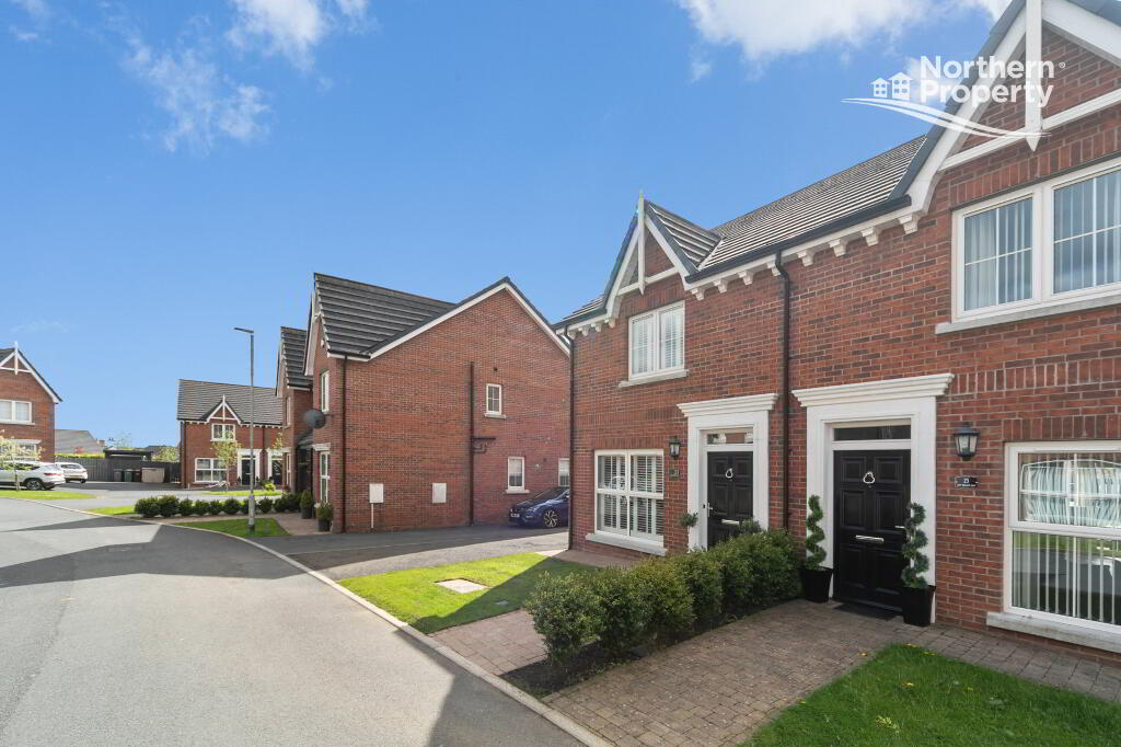 Photo 3 of 21 Lady Wallace Gate, Lisburn