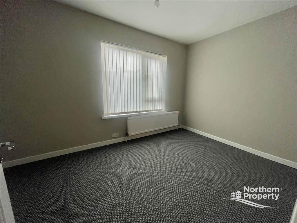 Photo 13 of 90 St James Road, Belfast