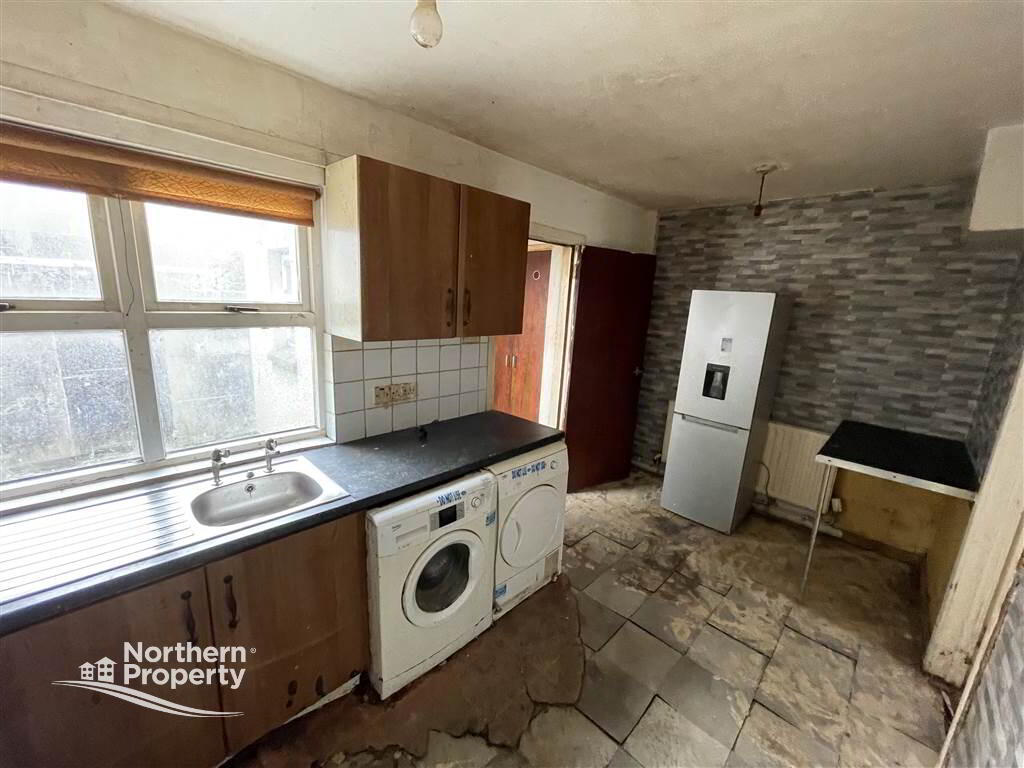 Photo 3 of 21 Rockmount Street, Belfast