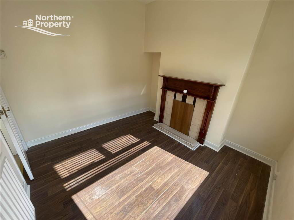 Photo 6 of 38 Iveagh Drive, Belfast