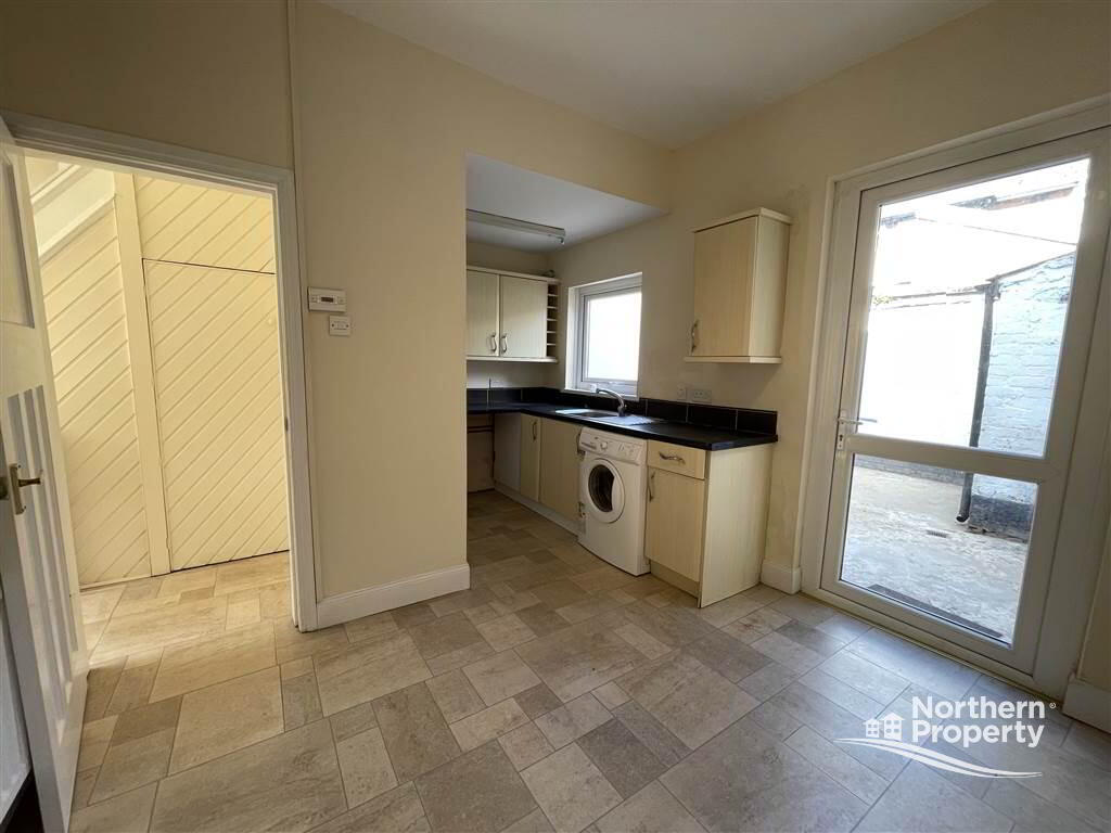 Photo 8 of 38 Iveagh Drive, Belfast