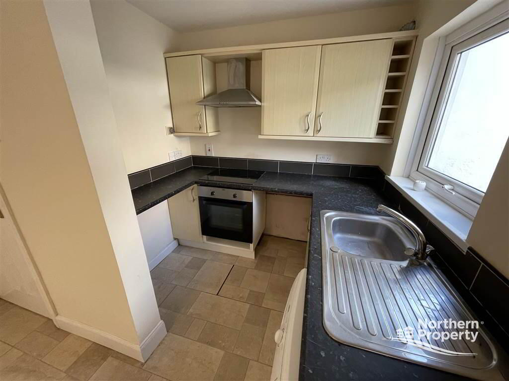 Photo 12 of 38 Iveagh Drive, Belfast