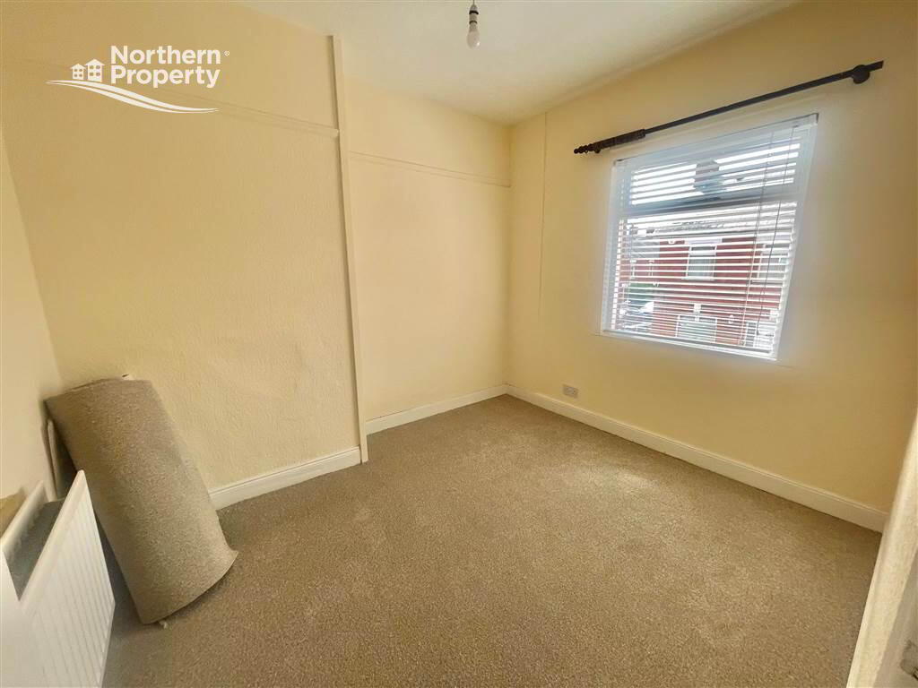 Photo 16 of 38 Iveagh Drive, Belfast