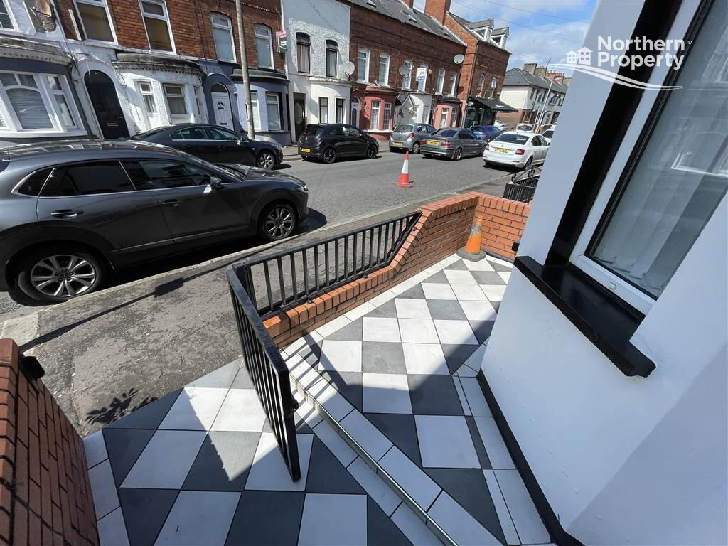Photo 3 of 93 Cavendish Street, Belfast