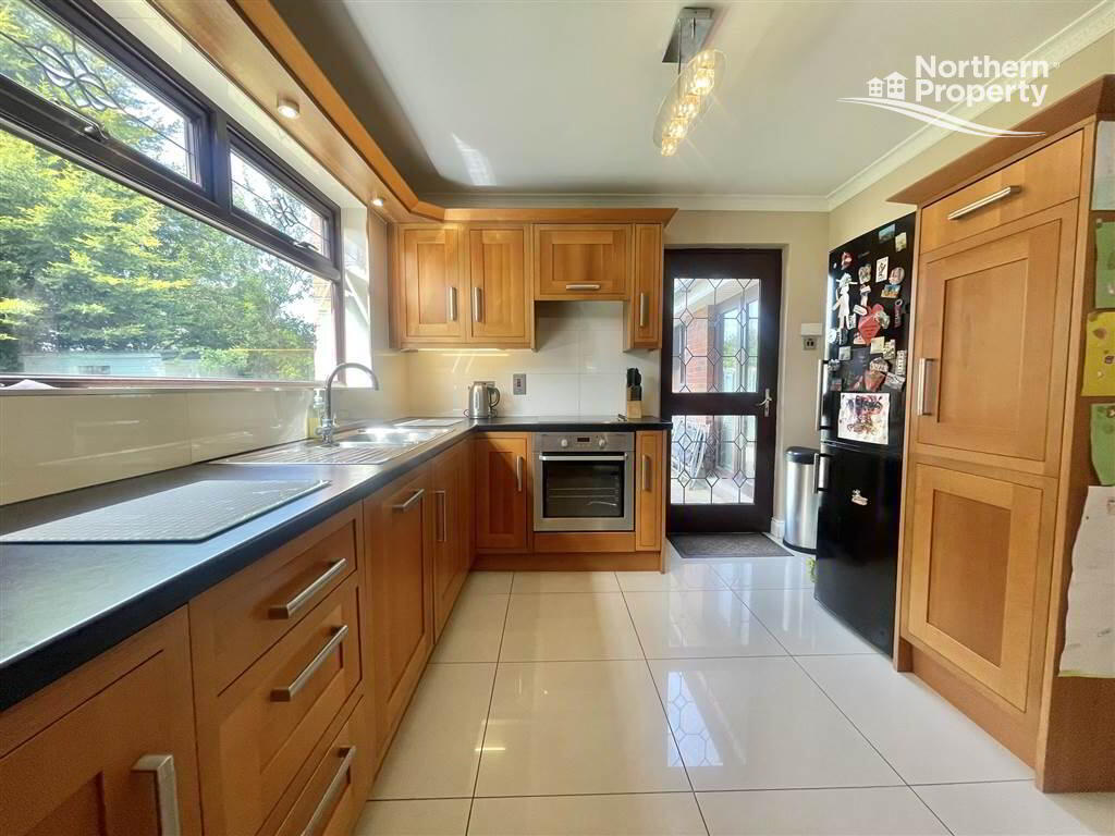Photo 10 of 46 Oakhurst Avenue, Belfast