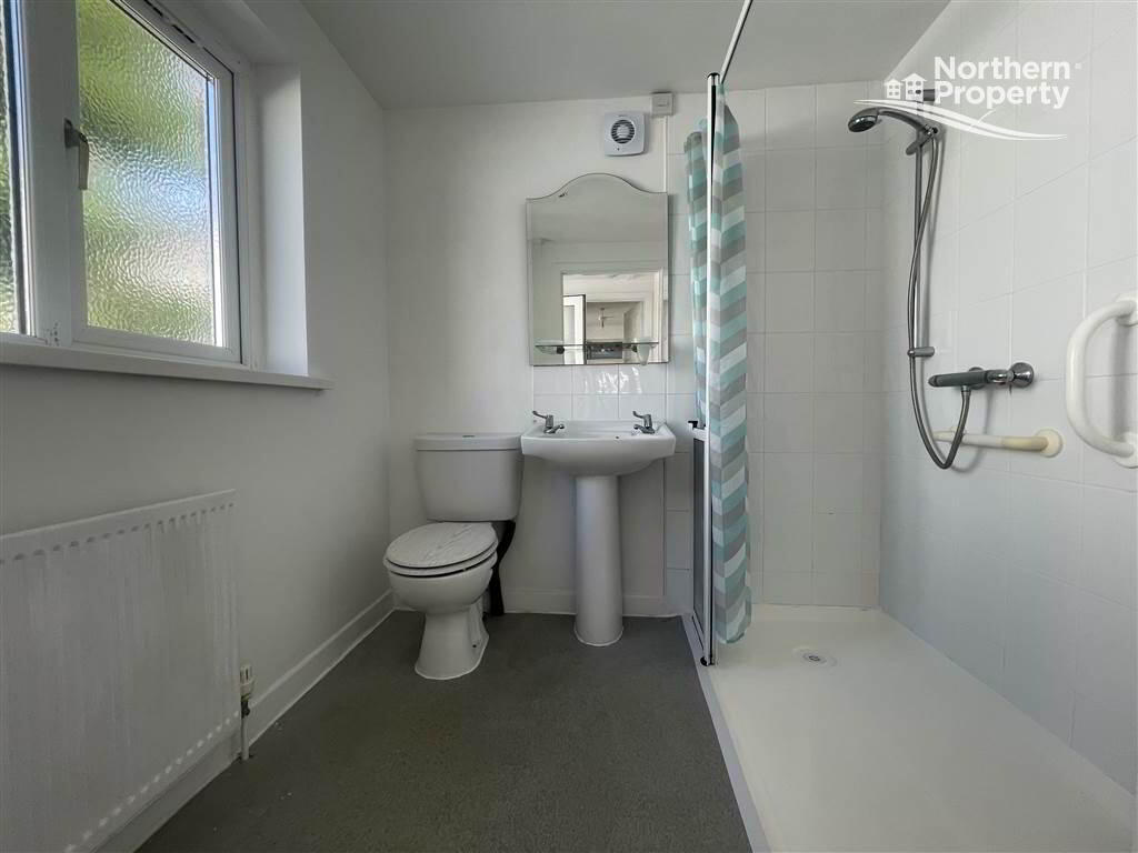 Photo 10 of 1 Hill Street, Dunmurry, Belfast