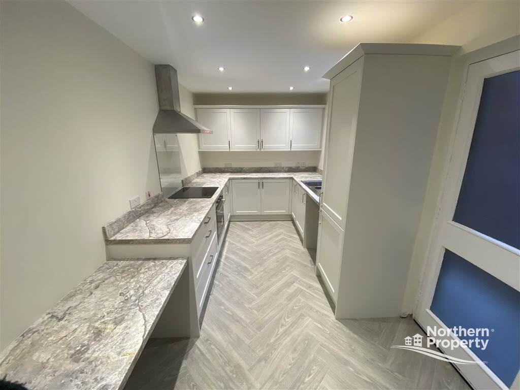 Photo 4 of 29 Fallswater Street, Belfast