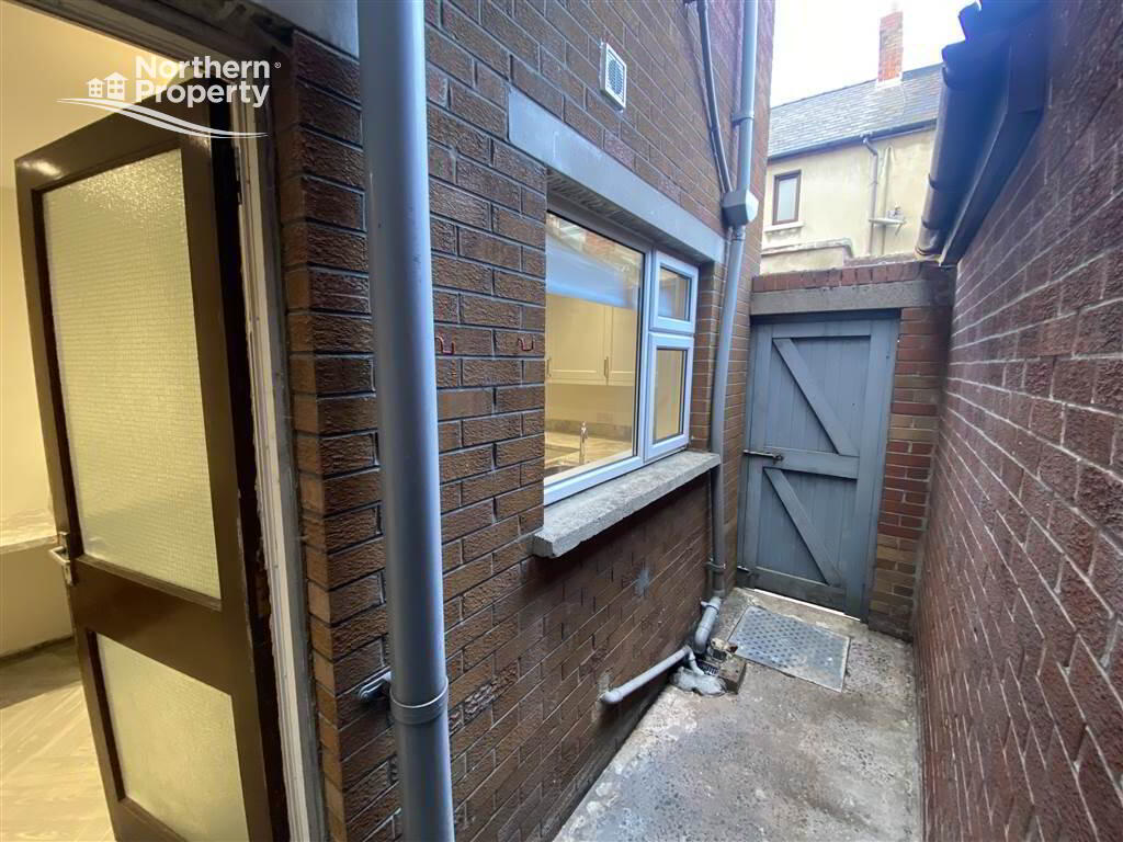 Photo 11 of 29 Fallswater Street, Belfast