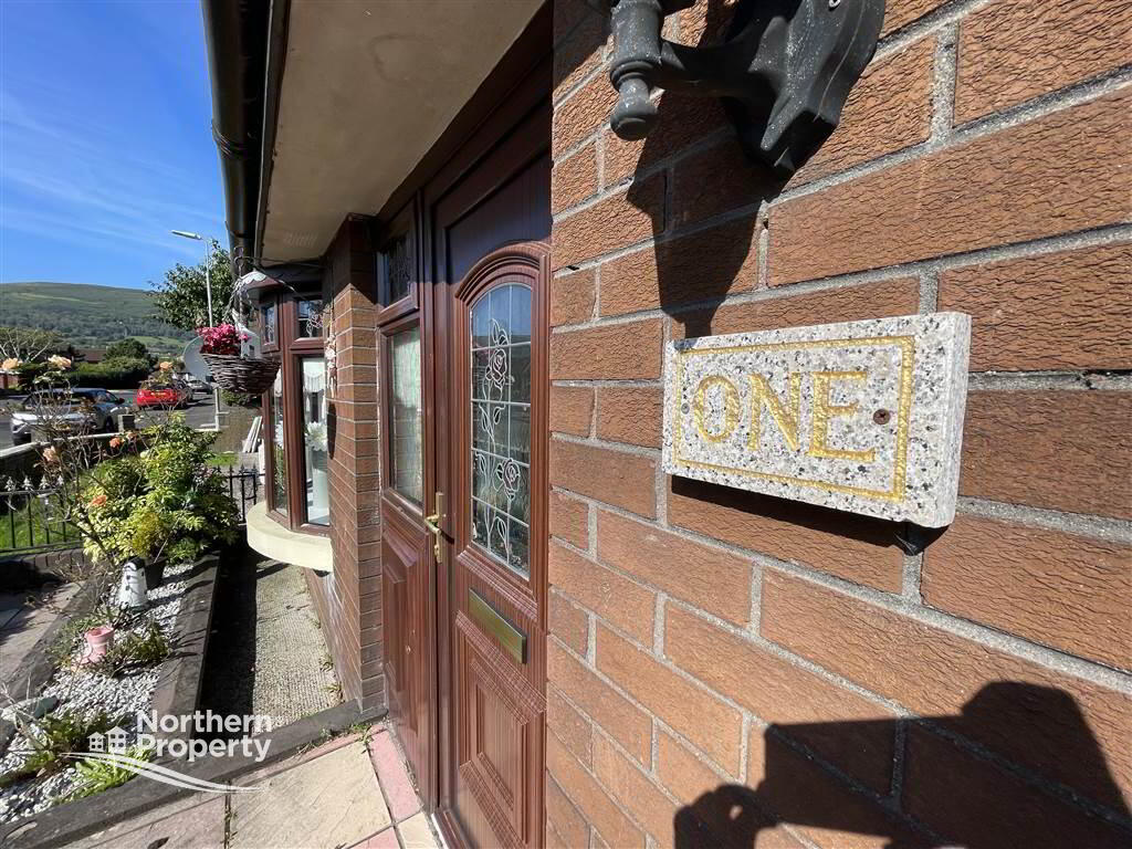 Photo 3 of 1 Westrock Gardens, Belfast
