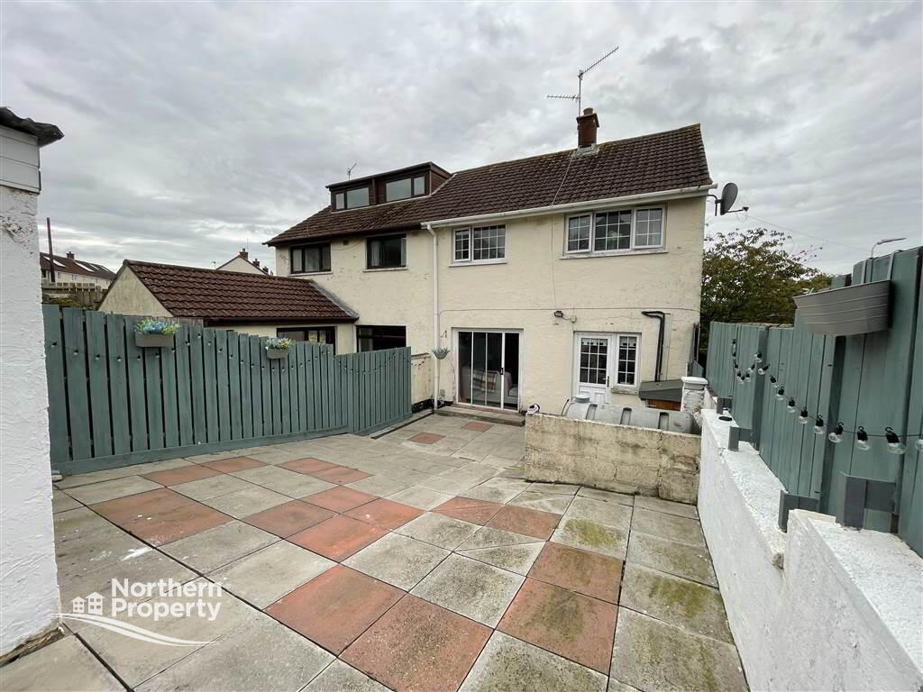Photo 14 of 2 Ballymurphy Crescent, Belfast