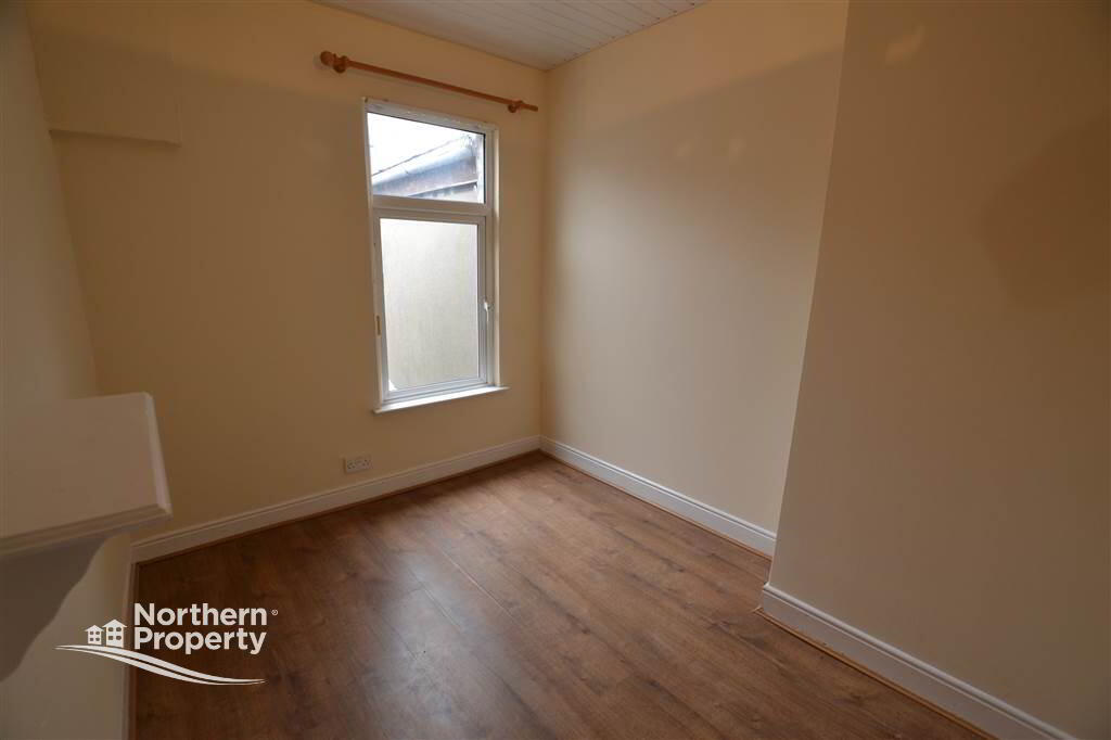Photo 9 of 35 Fallswater Street, Belfast