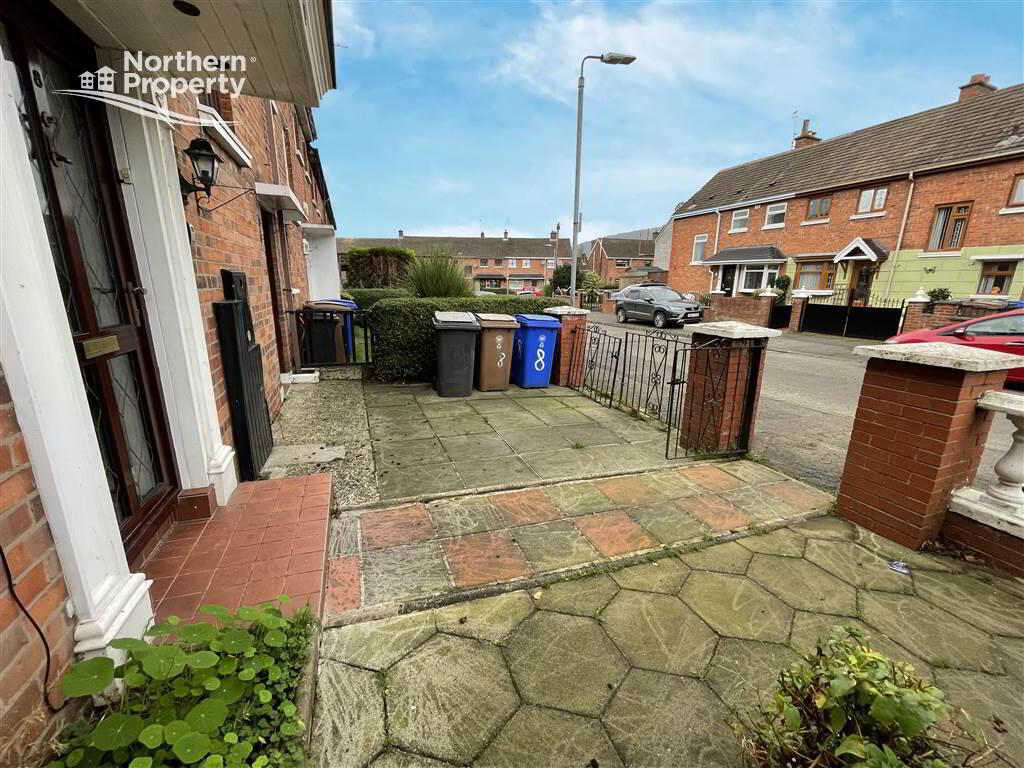 Photo 2 of 8 Trostan Way, Belfast