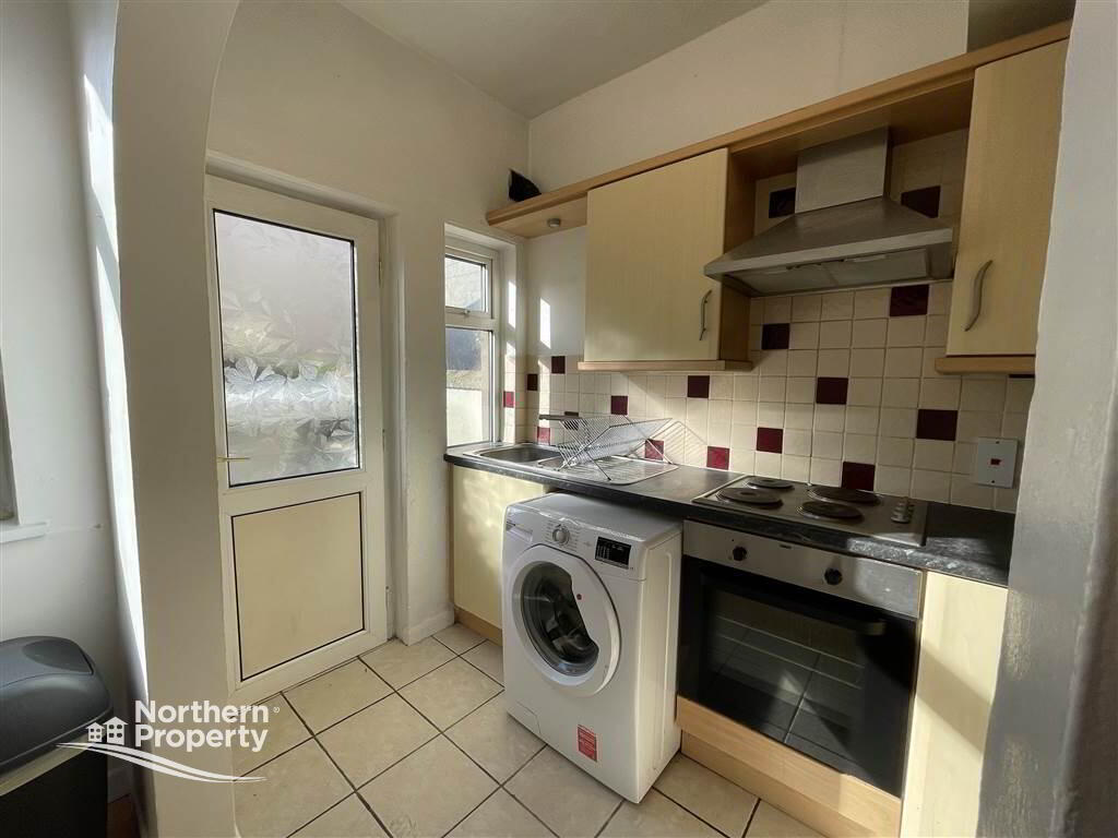 Photo 8 of 15 Victoria Gardens, Dunmurry, Belfast