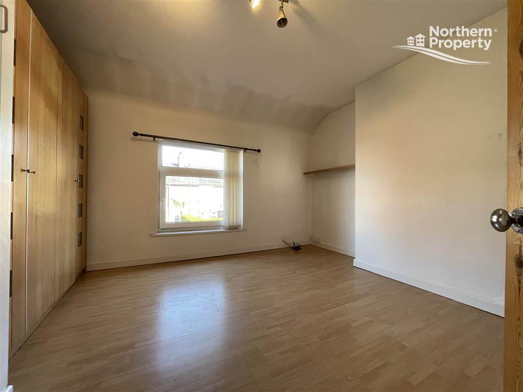 Photo 11 of 15 Victoria Gardens, Dunmurry, Belfast