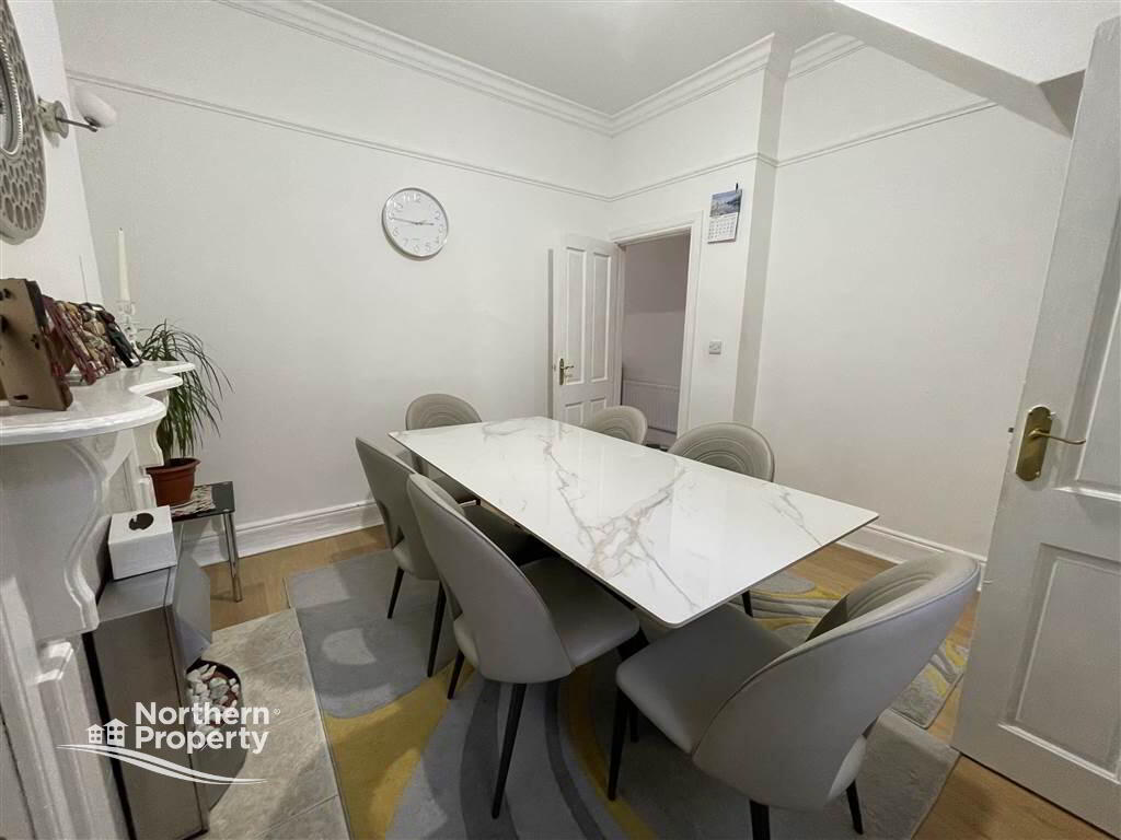 Photo 7 of 4 Cavendish Square, Belfast