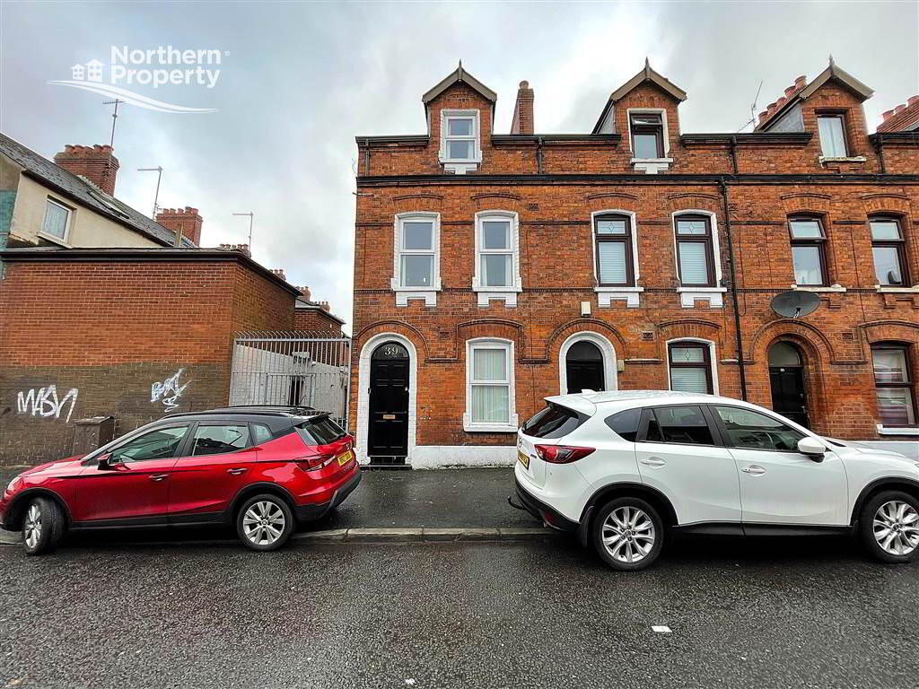 Photo 2 of 39 Crocus Street, Belfast