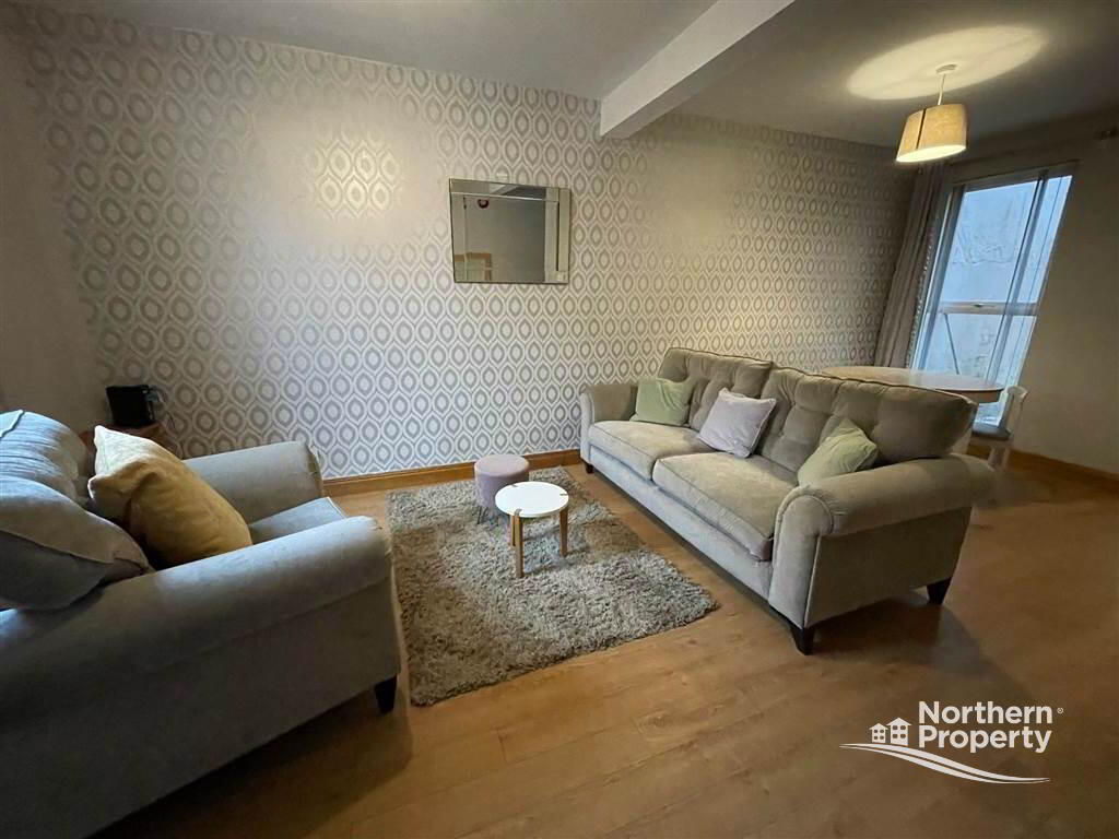 Photo 3 of 71 Hawthorn Street, Belfast