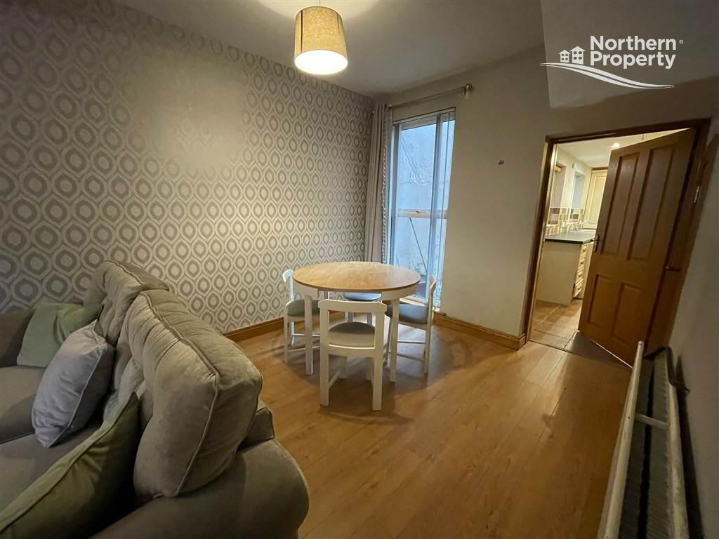 Photo 5 of 71 Hawthorn Street, Belfast