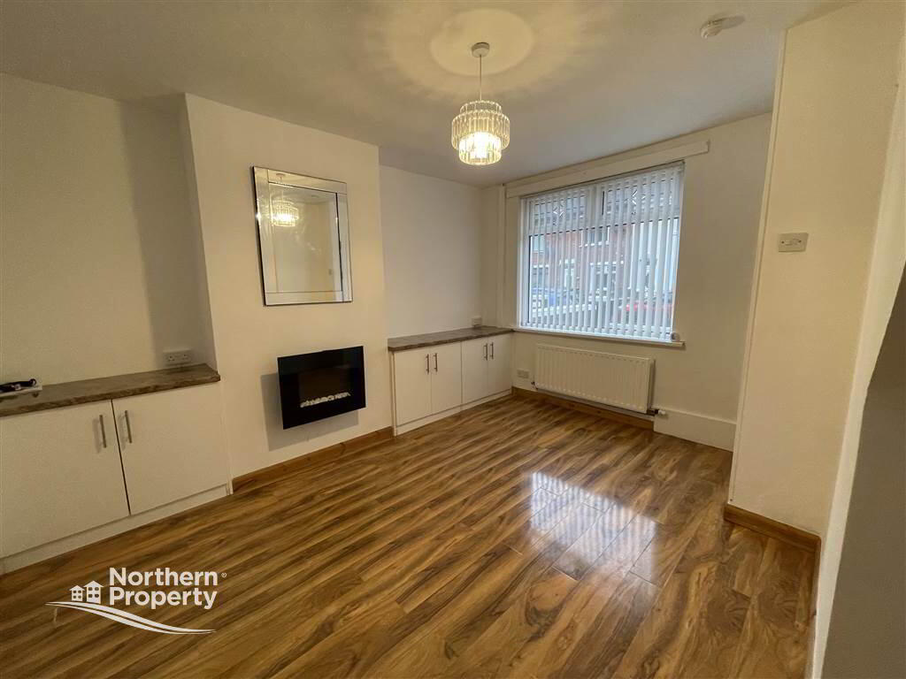 Photo 3 of 14 St James Crescent, Belfast