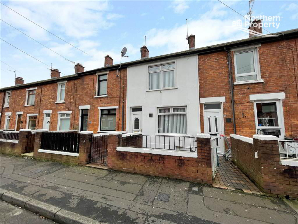 Photo 2 of 14 St James Crescent, Belfast