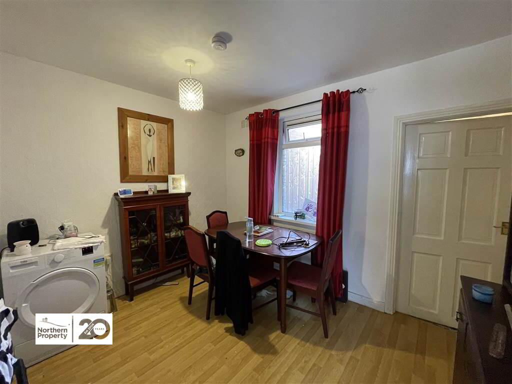 Photo 6 of 43 Beechmount Parade, Belfast