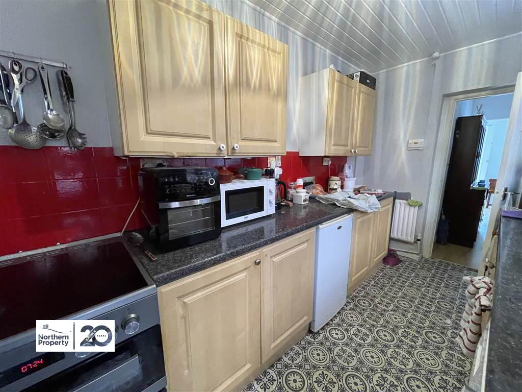 Photo 8 of 43 Beechmount Parade, Belfast