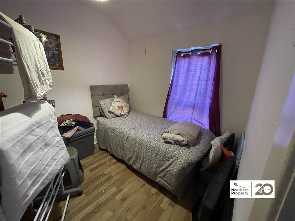 Photo 11 of 43 Beechmount Parade, Belfast