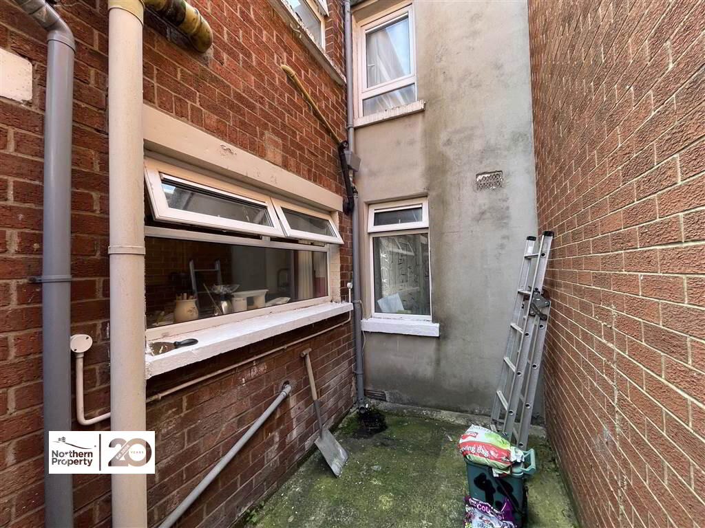 Photo 13 of 43 Beechmount Parade, Belfast