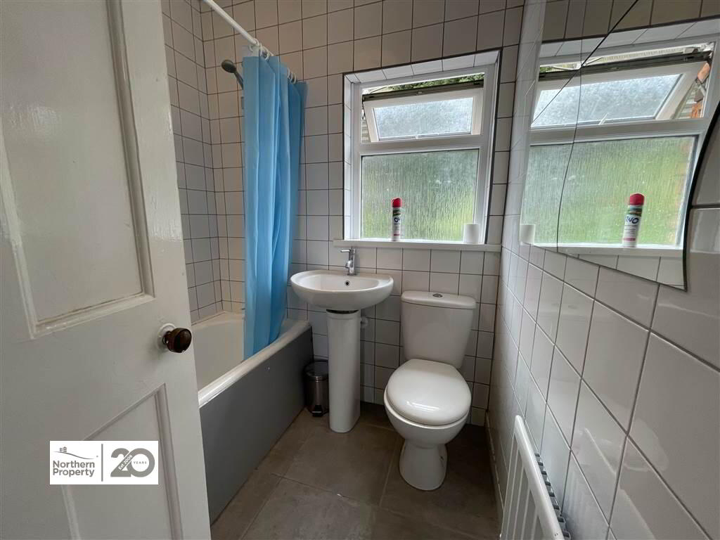 Photo 10 of 58 Olympia Drive, Belfast