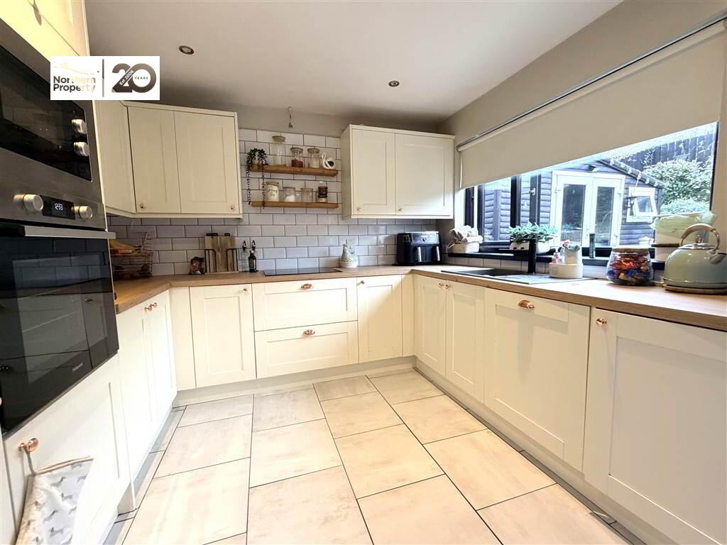 Photo 5 of 198 Lagmore Meadows, Belfast