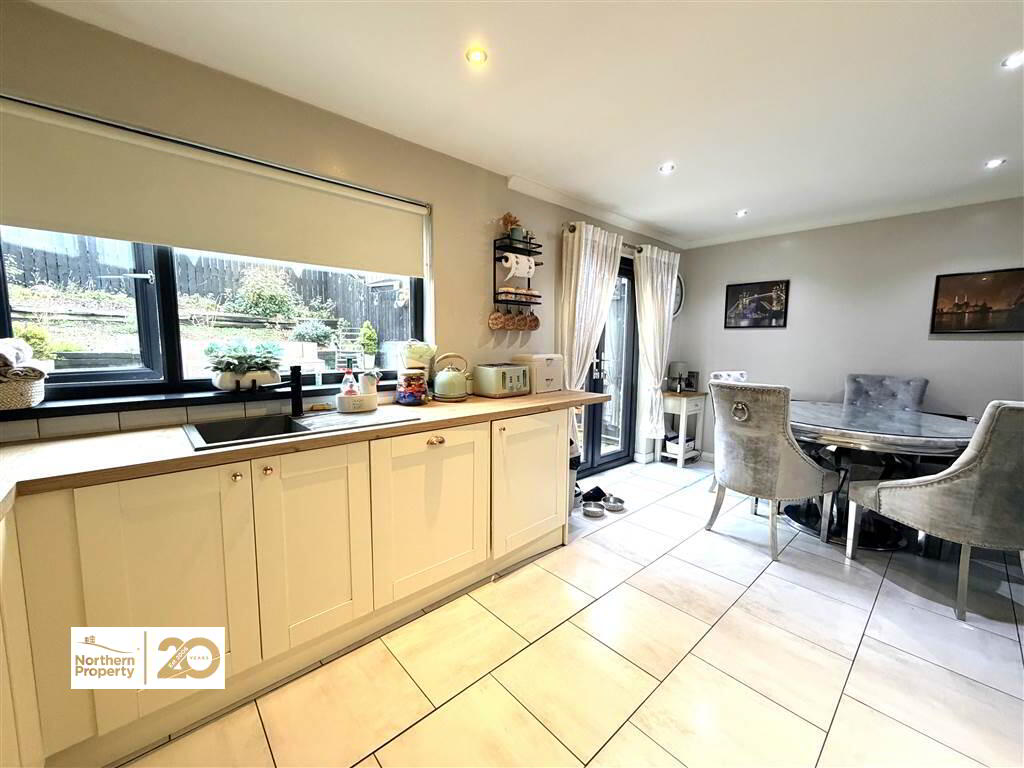 Photo 6 of 198 Lagmore Meadows, Belfast