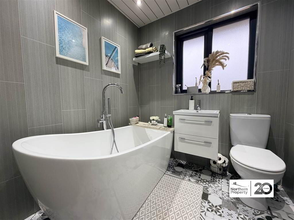 Photo 14 of 198 Lagmore Meadows, Belfast