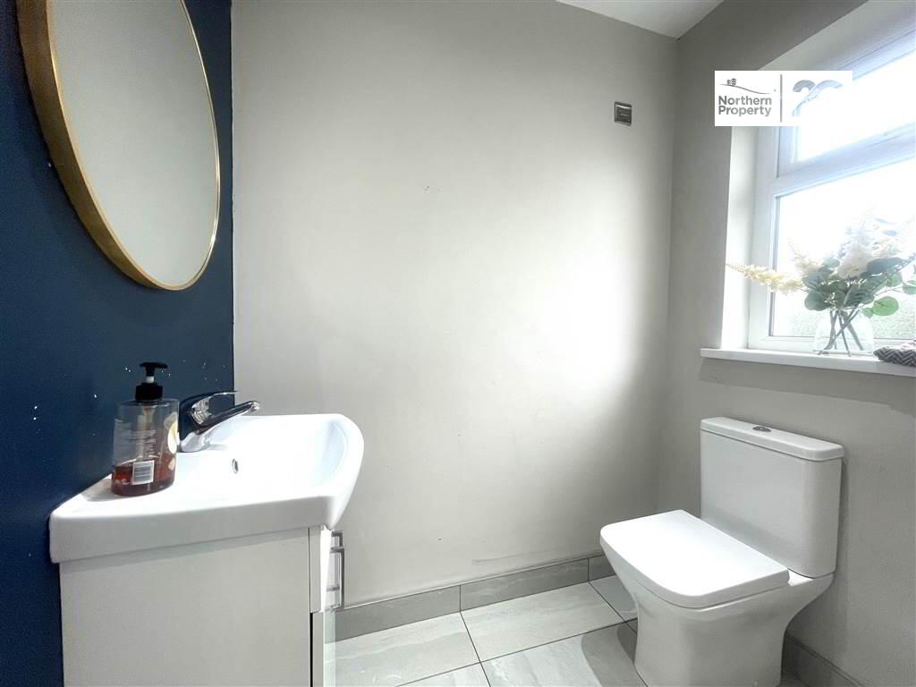 Photo 10 of 52 Ramoan Gardens, Belfast