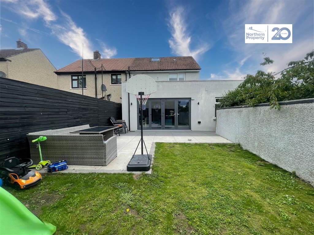 Photo 17 of 52 Ramoan Gardens, Belfast