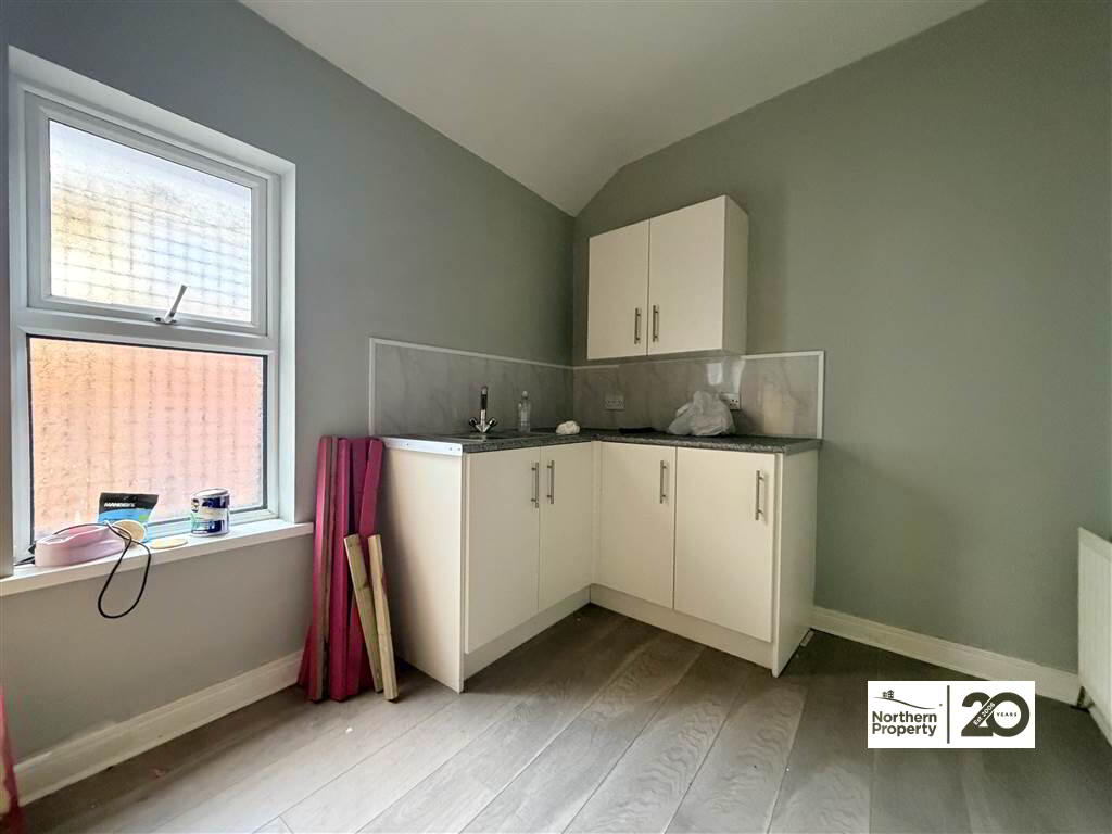 Photo 10 of 131a Falls Road, Belfast