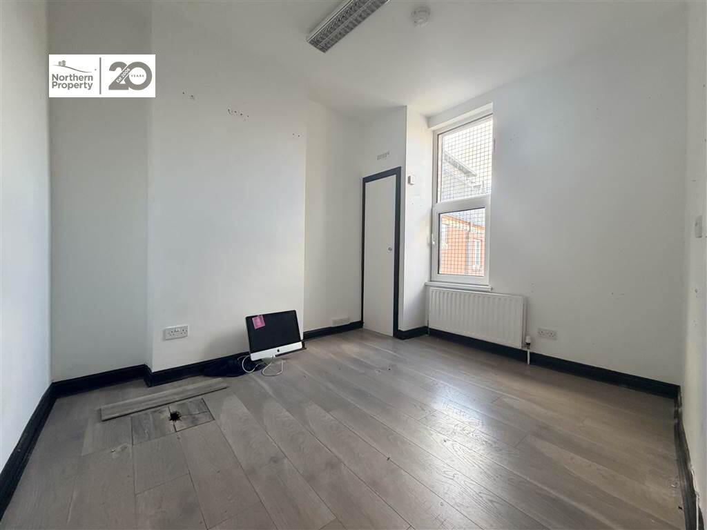 Photo 2 of 131a Falls Road, Belfast