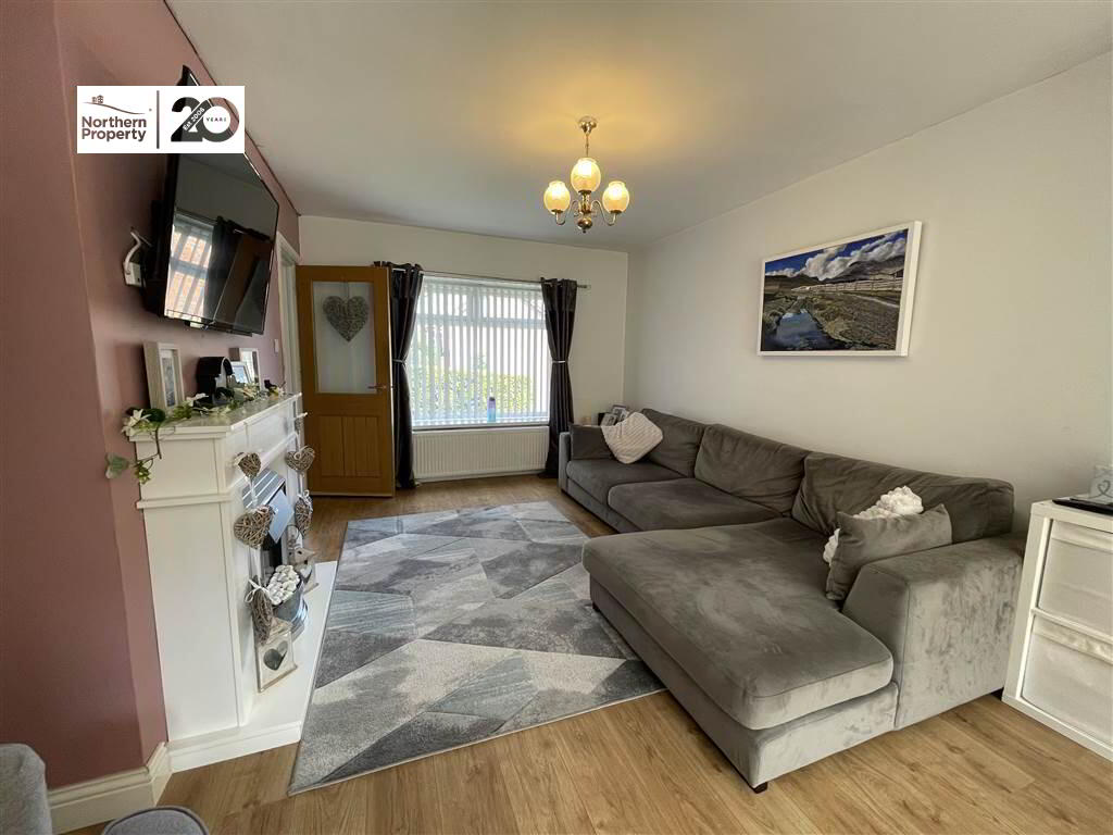 Photo 4 of 17 Tullymore Walk, Belfast