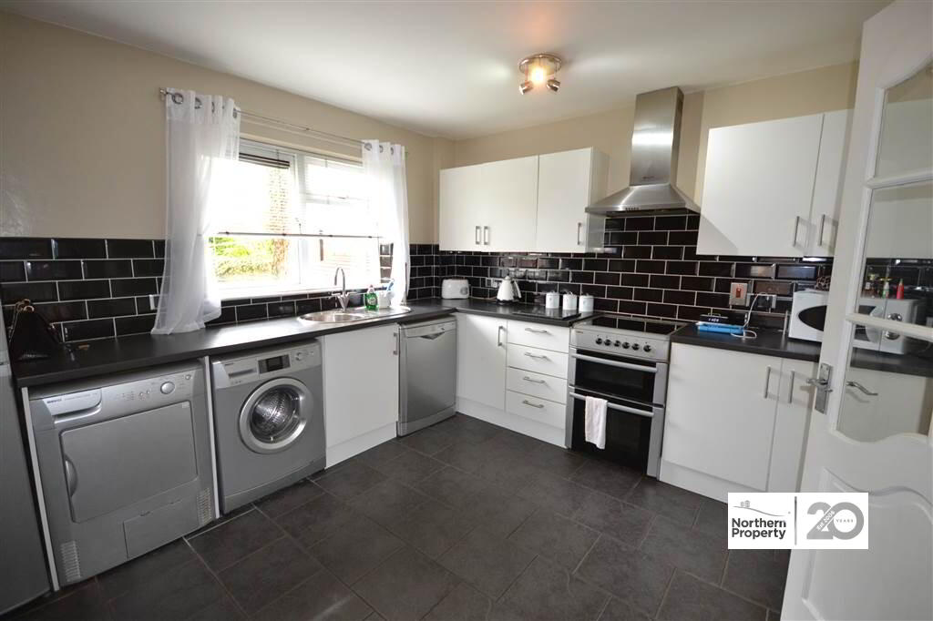 Photo 8 of 14 Colinbrook Gardens, Poleglass, Belfast