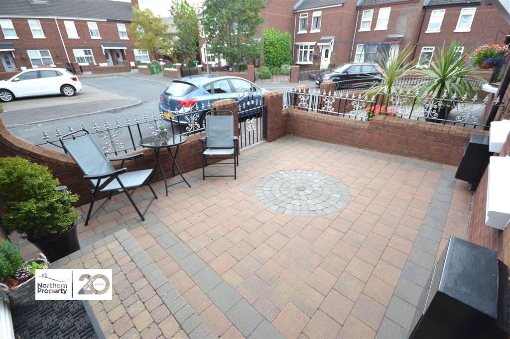 Photo 2 of 4 St Matthews Court, Belfast
