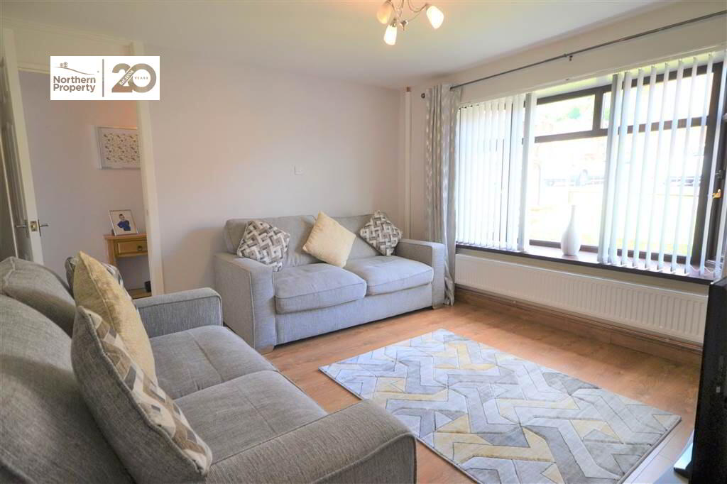 Photo 4 of 16 Glencolin Close, Belfast